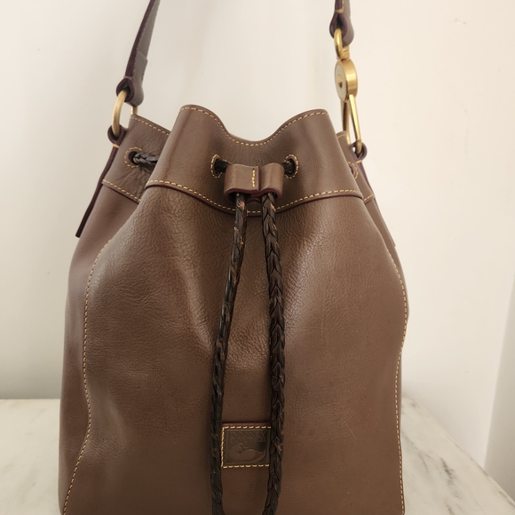 Elephant Dooney & Bourke Florentine Hattie Leather Bucket Bag & New Wallet - Picture 4 of 13